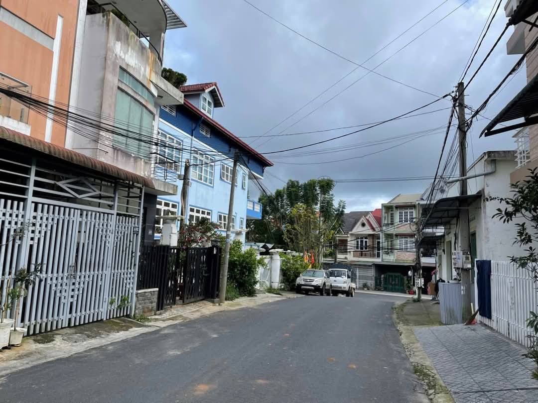 Cần tiền Bán gấp Đất XD sổ riêng đường Nguyễn Trung Trực, P4, Đà Lạt 110m2 giá 5.1 tỷ - Ảnh chính
